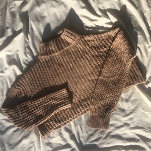 Cropped Turtleneck Sweater🖤